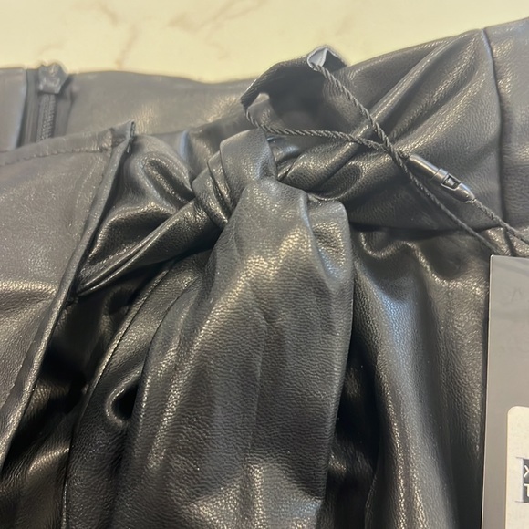 NWT Pleather Forever 21 Mini Skirt - Picture 4 of 7